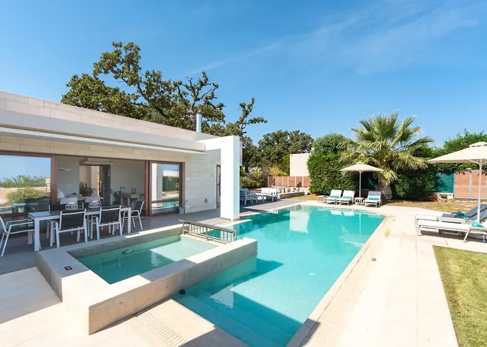 White Oak Tree Rethimnon