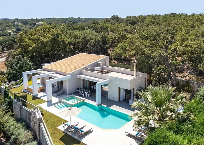 White Oak Tree Rethimnon